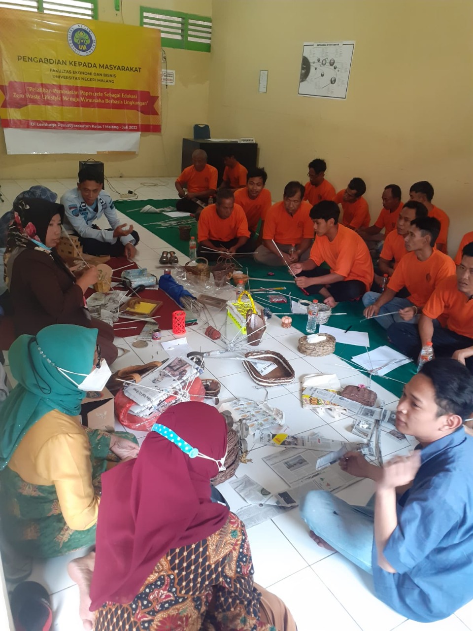 Puluhan Warga Binaan Lapas kelas 1 Malang Dapat Pelatihan Pemilahan Sampah dan Pembuatan Papercrete